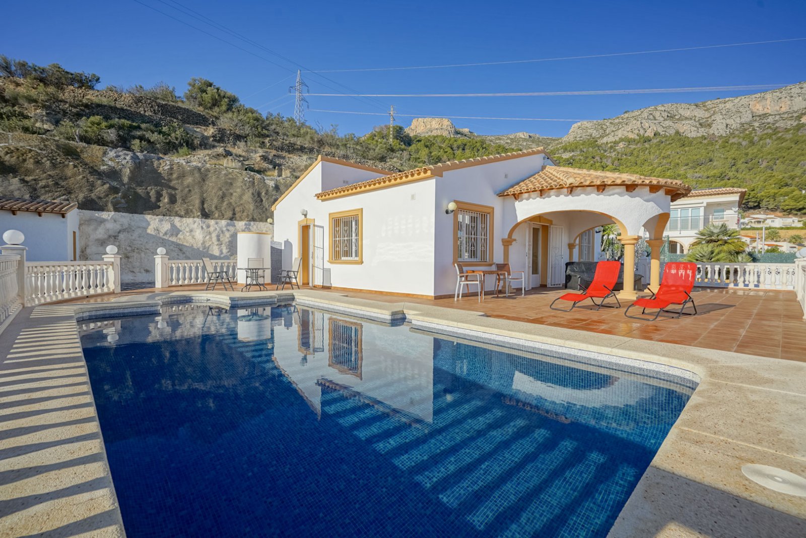 Villa C4XY4596CAL mit Gästehaus und Panoramablick aufs Meer in Oltamar, Calpe zu verkaufen