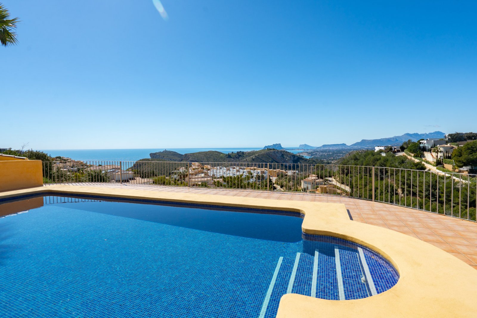 4633BELL Wunderschöne Villa mit Panoramablick aufs Meer zum Verkauf in Cumbre del Sol, Benitachell