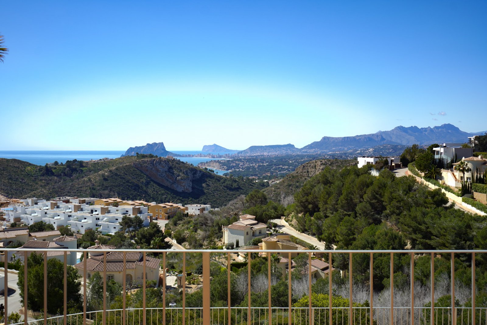 4633BELL Wunderschöne Villa mit Panoramablick aufs Meer zum Verkauf in Cumbre del Sol, Benitachell