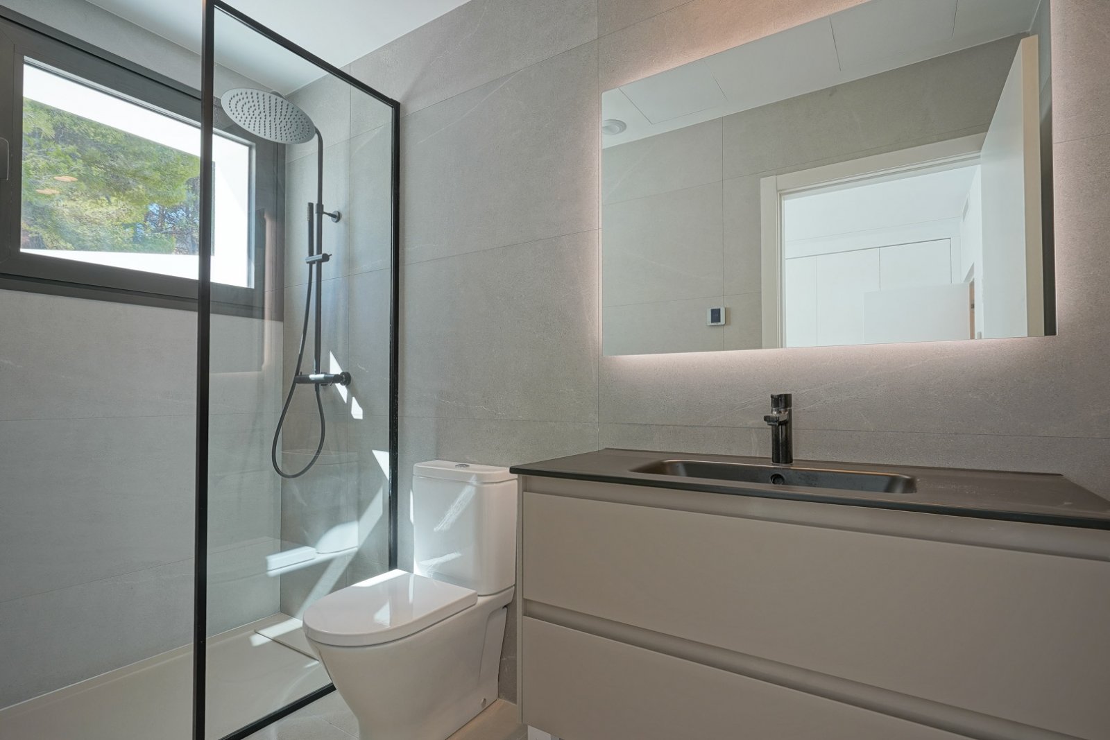 4305MOR Moderne Villa zum Verkauf in Moraira