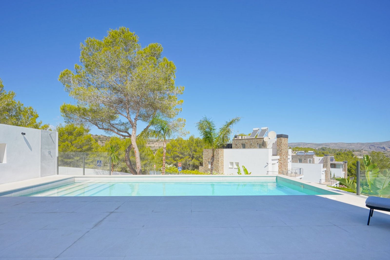 4305MOR Moderne Villa zum Verkauf in Moraira