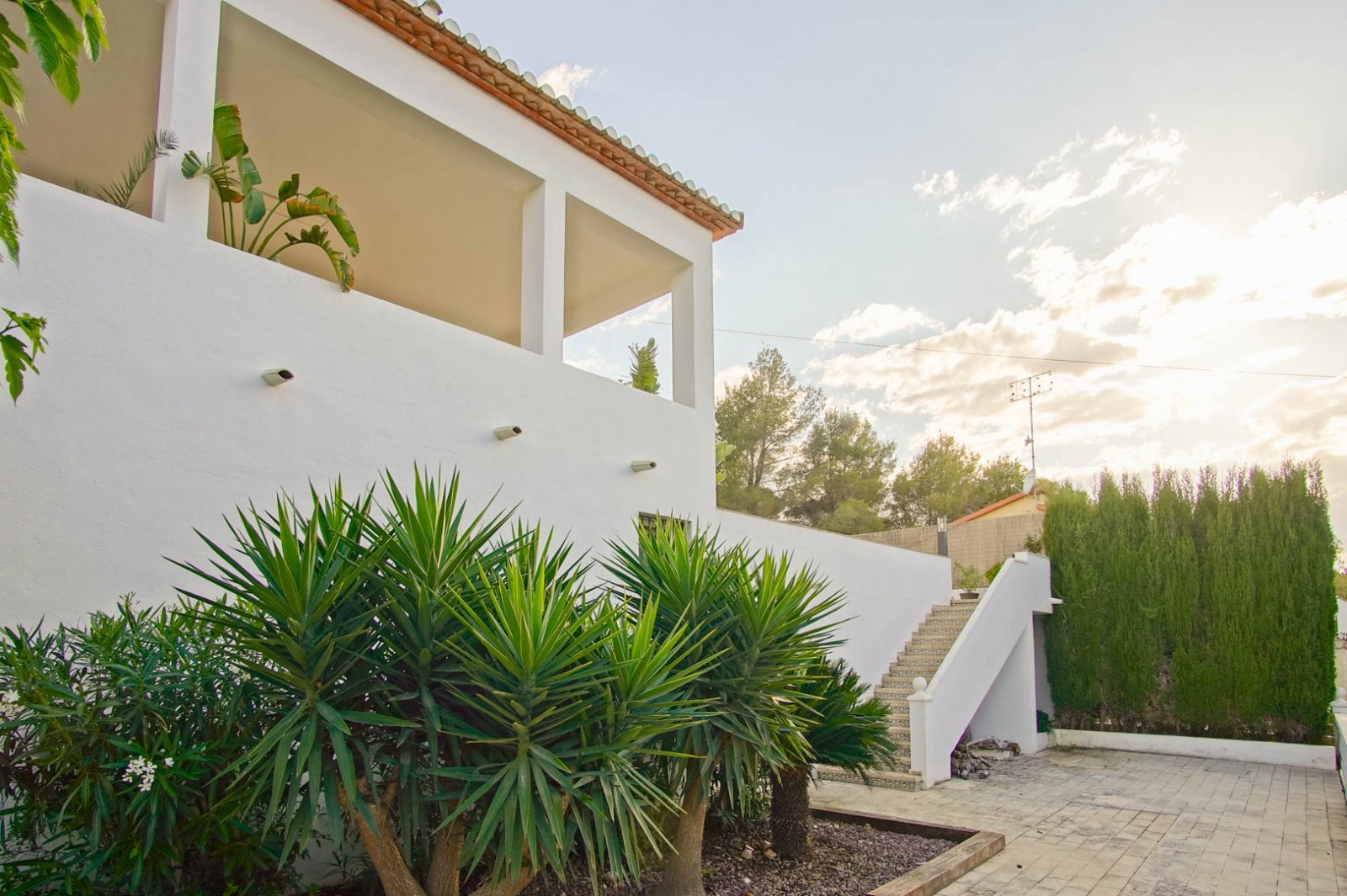 8176DEN Villa mit teilweisem Meerblick zum Verkauf in Las Rotas, Denia