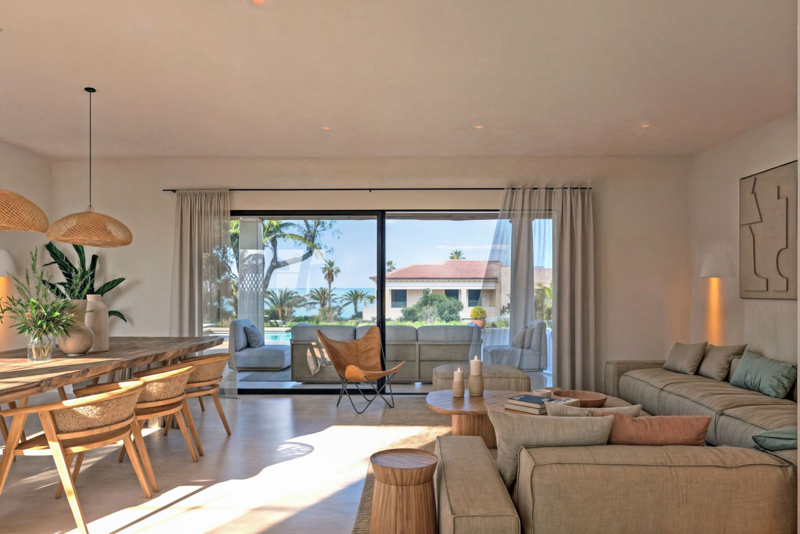 8273DEN Villenprojekt im ibizenkischen Stil mit Pool zu verkaufen, ganz in der Nähe des Strandes.