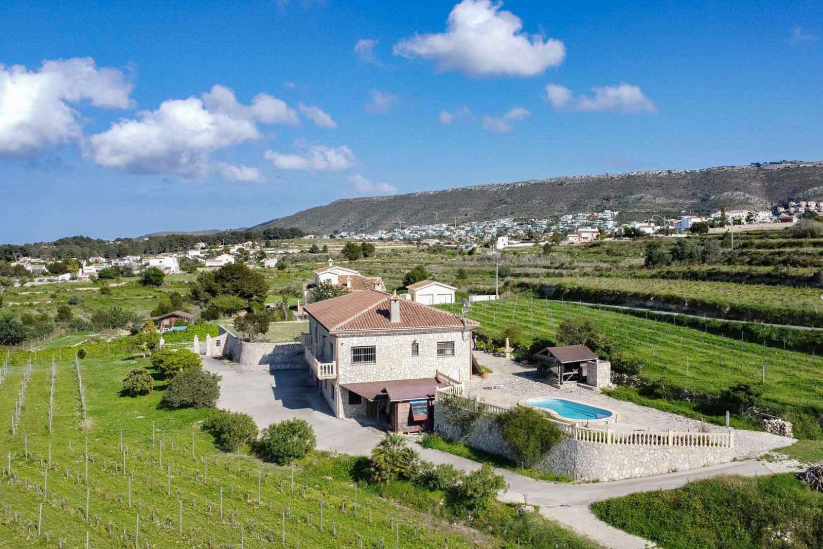 C3XY4251BELL Wunderschönes Landhaus mit Weinbergen in Benitachell zu verkaufen