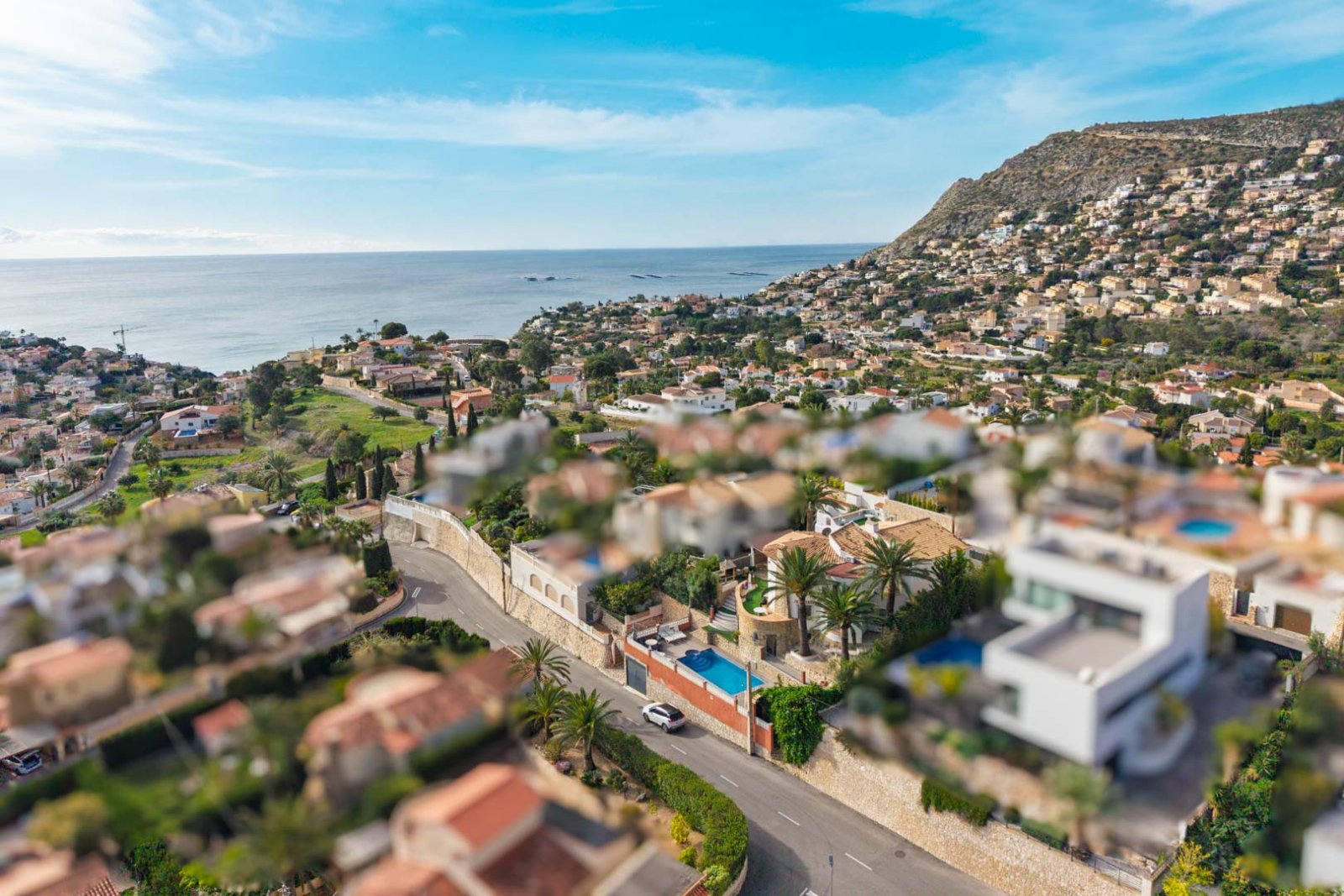 4223CAL Renovierte Villa mit Meerblick und gutem Mietpotenzial zum Verkauf nahe dem Zentrum von Calpe