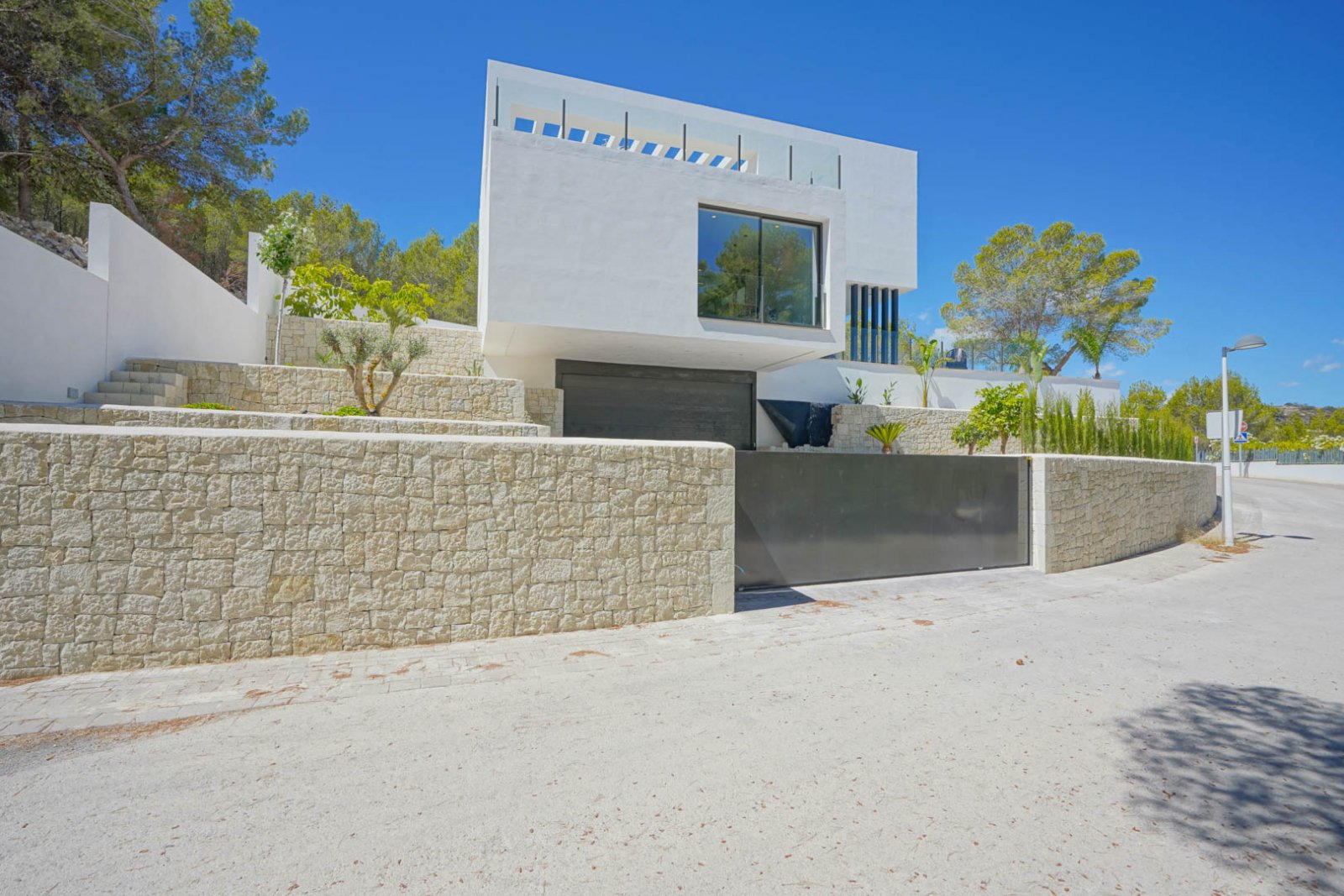 4305MOR Moderne Villa zum Verkauf in Moraira