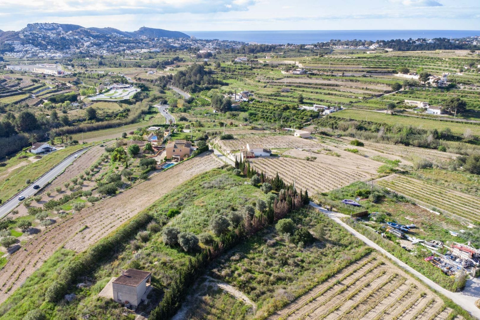 4516TEU Modernes Finca-Projekt mit beantragter Lizenz auf großem Grundstück in Teulada-Moraira