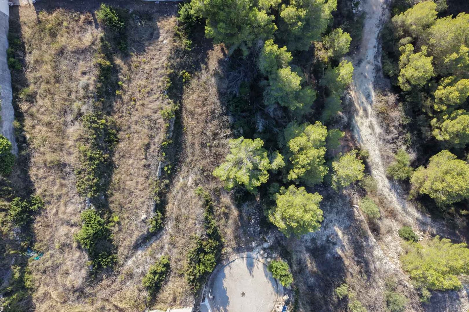 8304MOR Stadtgrundstück mit freiem Blick auf die Berge und teilweise auf das Meer, zu verkaufen in Moraira.