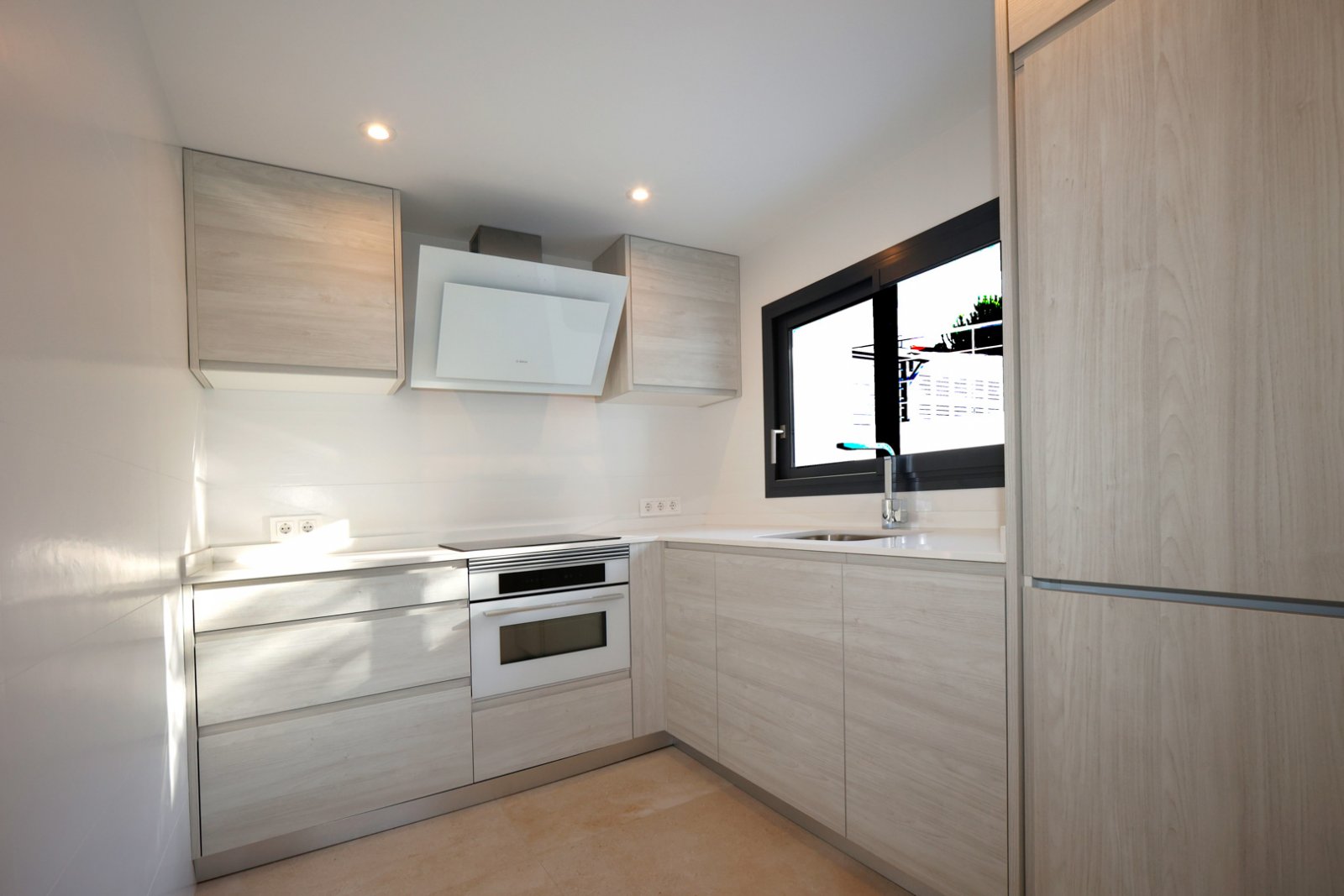 8308CAL Moderne Villa mit Bergblick, zu verkaufen in Calpe.