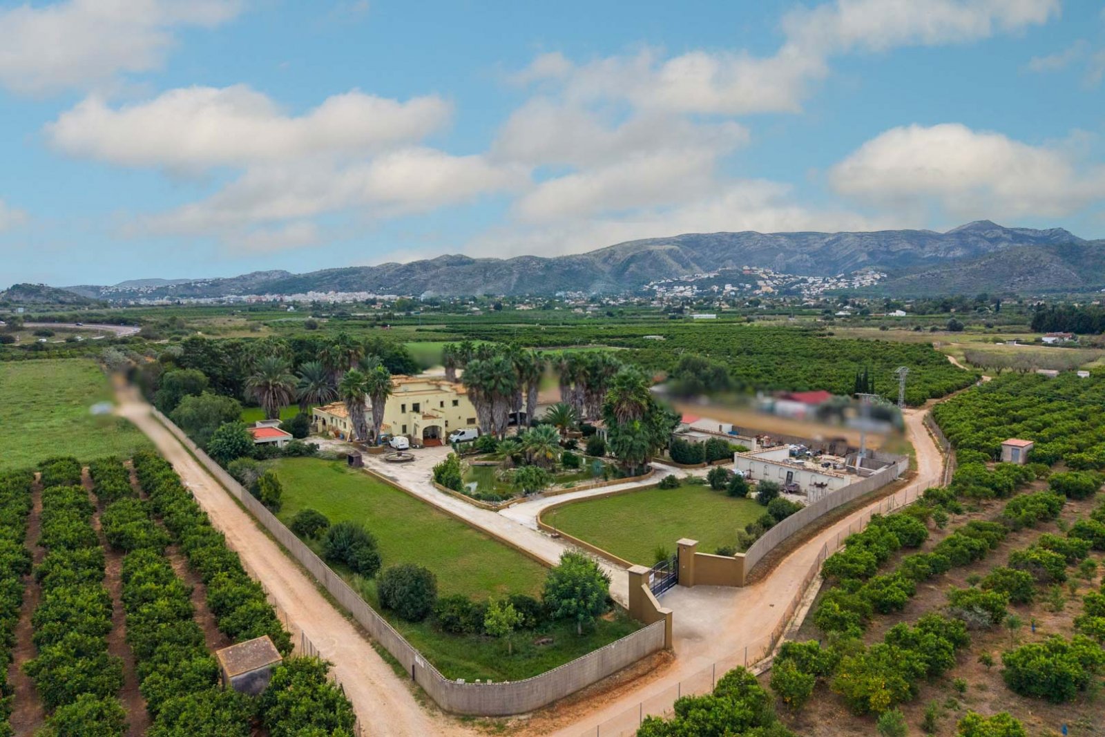 C4XY8310OND Herrenhaus zum Verkauf in Ondara.