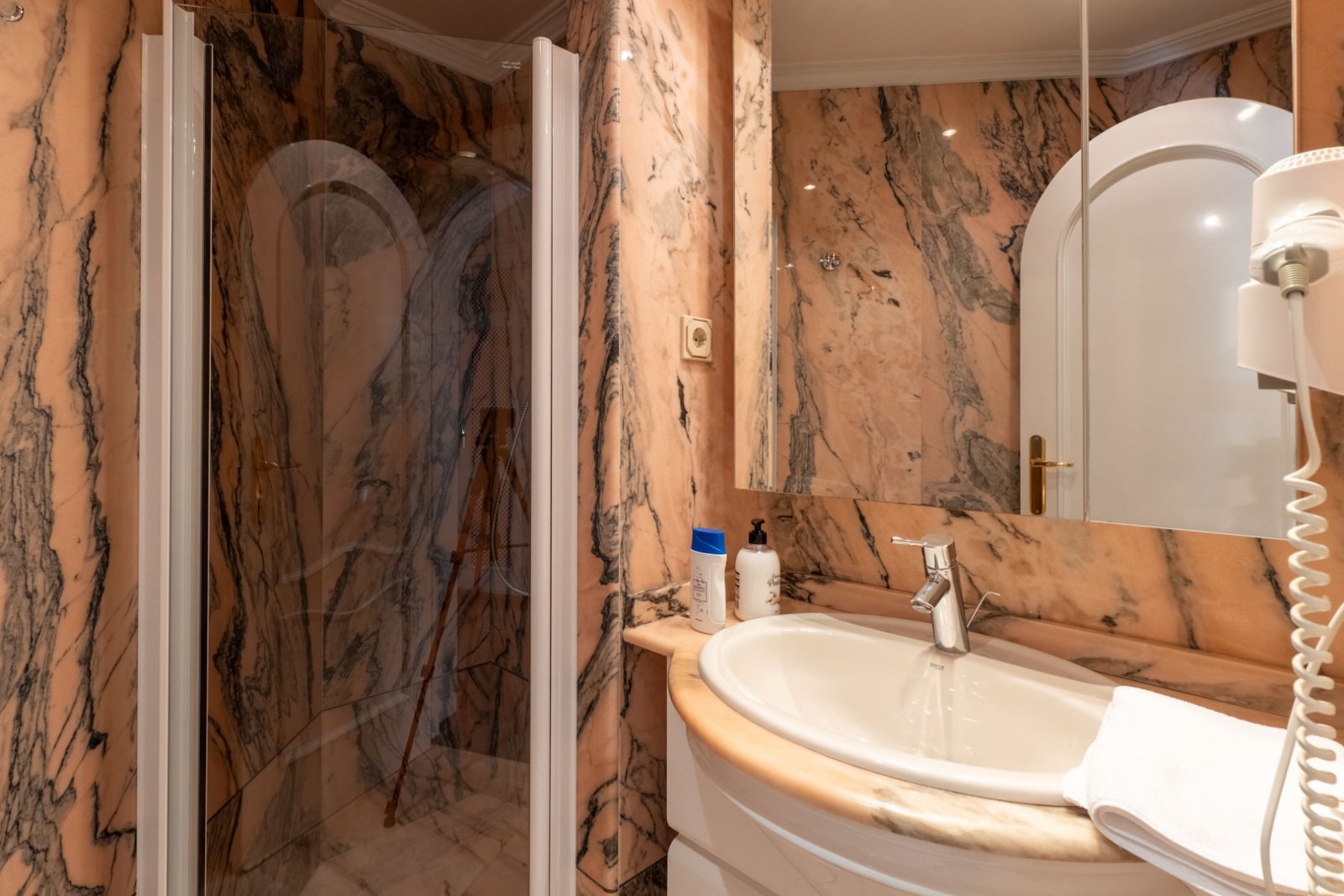 9006BEN Mediterrane Villa mit Panoramablick aufs Meer in Benissa zu verkaufen.