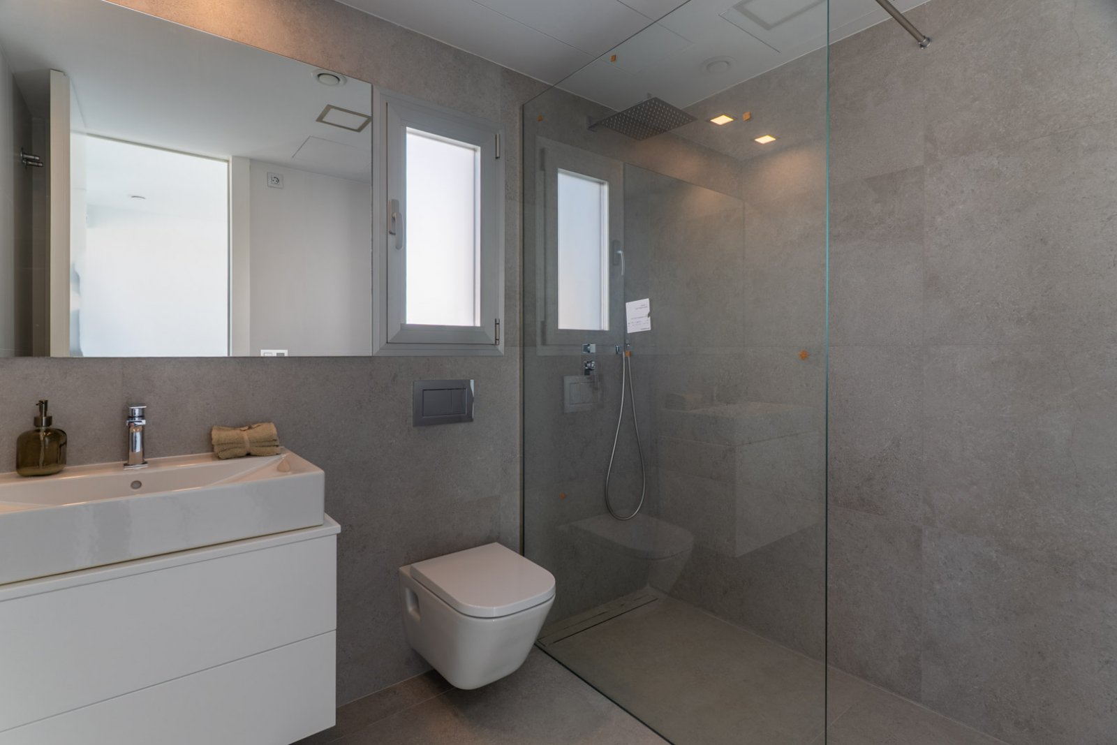 8317FIN Moderne Villa zum Verkauf in Finestrat.