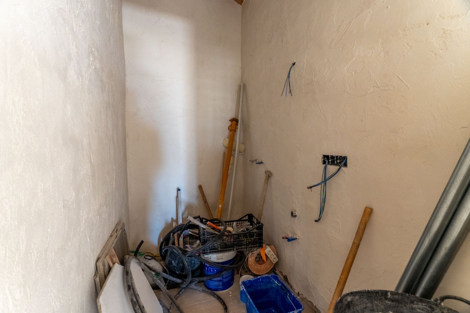 8320GAT Villa im mediterranen Stil in Gata de Gorgos zu verkaufen (Renovierung läuft).