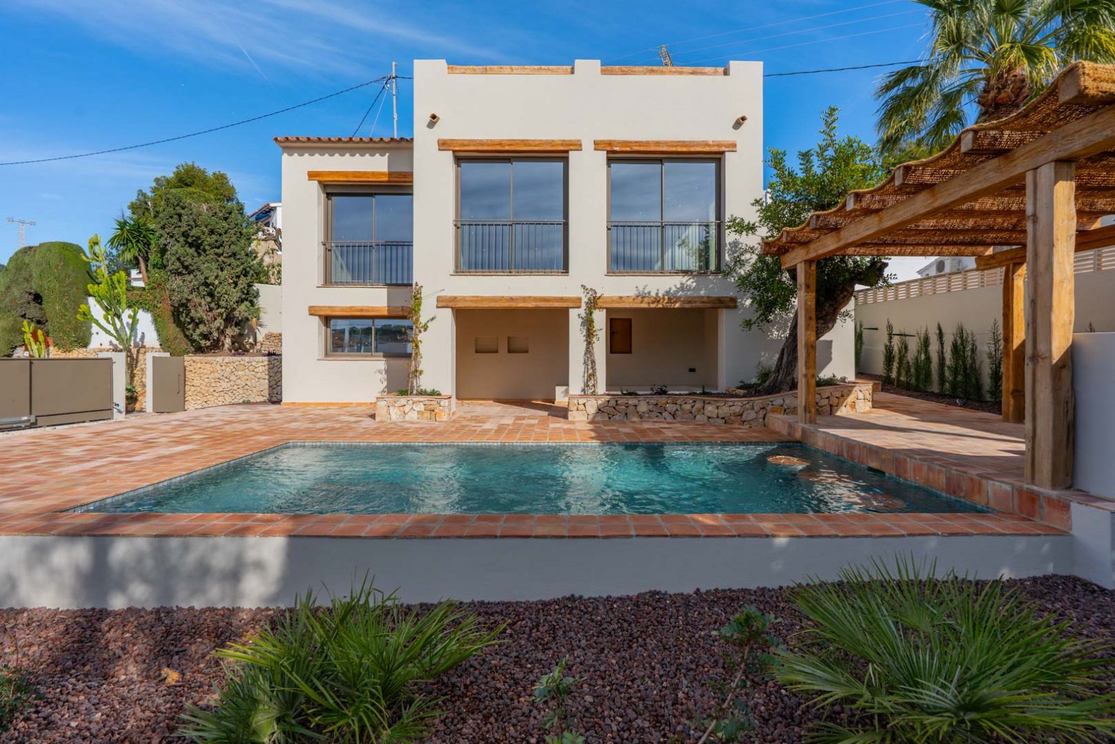 4617BEN Renovierte mediterrane Villa mit Meerblick zum Verkauf in La Fustera, Benissa