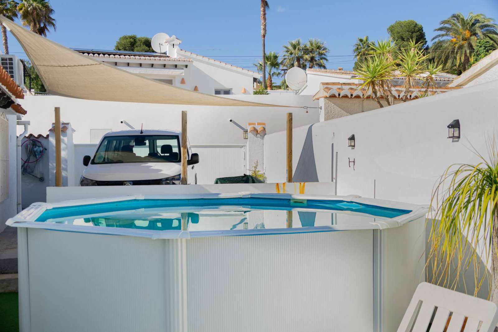 C3XY8323MOR Freistehende Villa mit Pool und Meerblick in Moraira zu verkaufen.