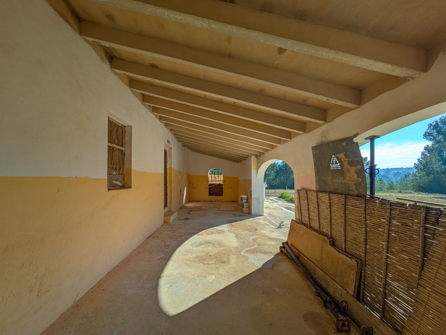 4628JAV Traditionelle Finca mit mehreren Grundstücken zum Verkauf in Pinosol-Las Laderas, Jávea