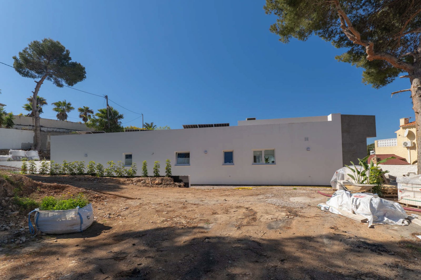 8329CAL Moderne, noch nicht fertiggestellte Villa in Calpe zu verkaufen.