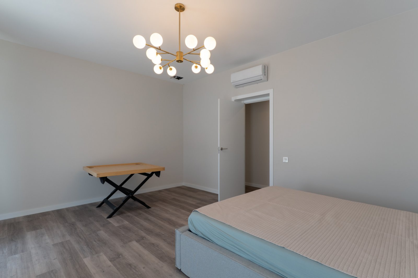 8329CAL Moderne, noch nicht fertiggestellte Villa in Calpe zu verkaufen.