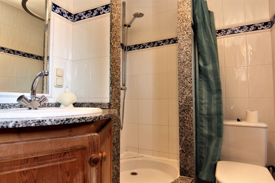 6197BEN Schöne 8 Schlafkamer Villa nur wenige Gehminuten vom Meer entfernt zum verkauf in Benissa