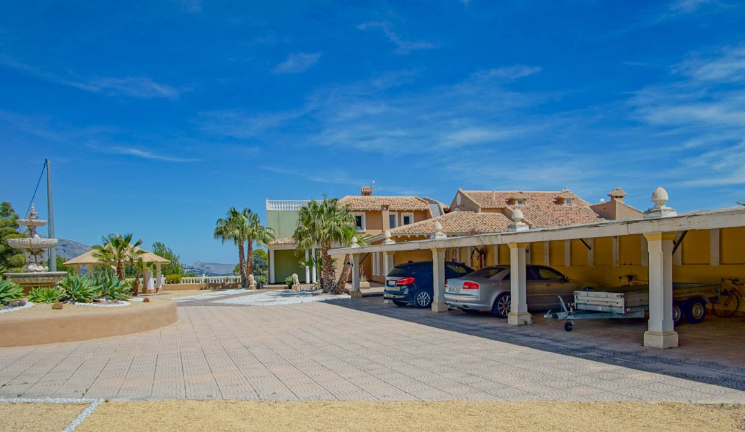 7058NUC Wunderschönes, großes, renoviertes mediterranes Landhaus in La Nucia zu verkaufen