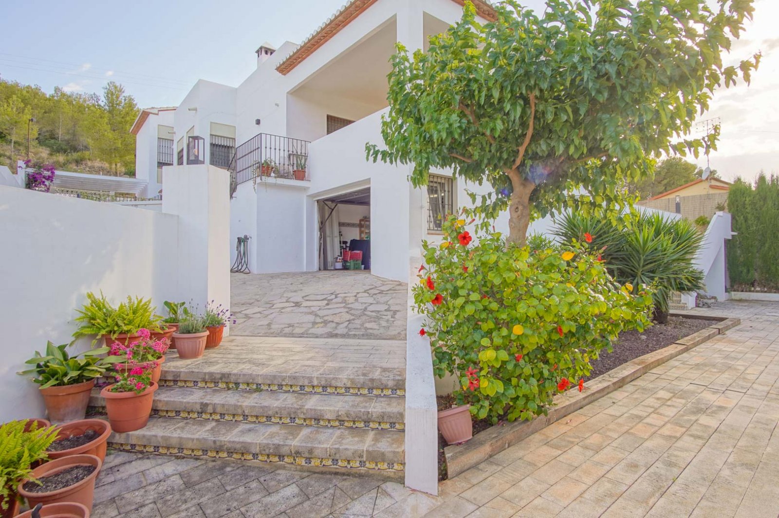 8176DEN Villa mit teilweisem Meerblick zum Verkauf in Las Rotas, Denia