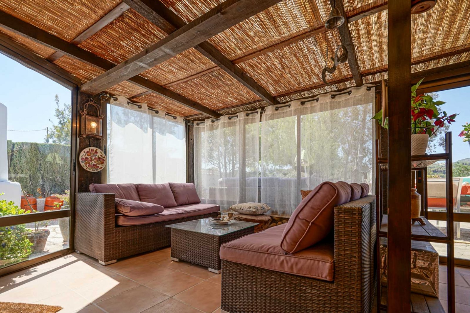 C3XY4395JAV Traditionelle Villa auf flachem Grundstück mit Gewerbeerlaubnis zum Verkauf in Jávea