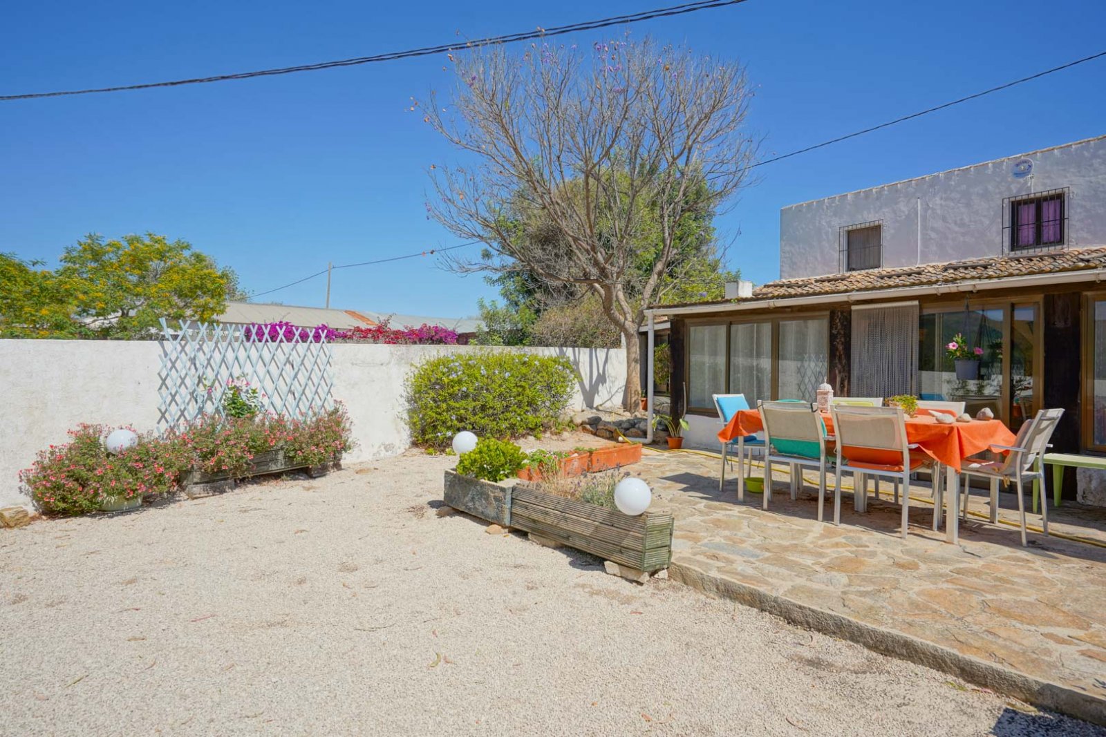 C3XY4395JAV Traditionelle Villa auf flachem Grundstück mit Gewerbeerlaubnis zum Verkauf in Jávea