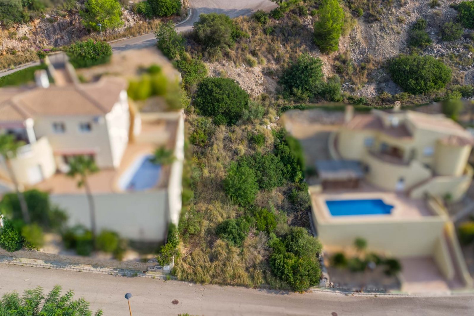 9000JAL Stadtgrundstück mit freiem Blick auf das Jalón-Tal.