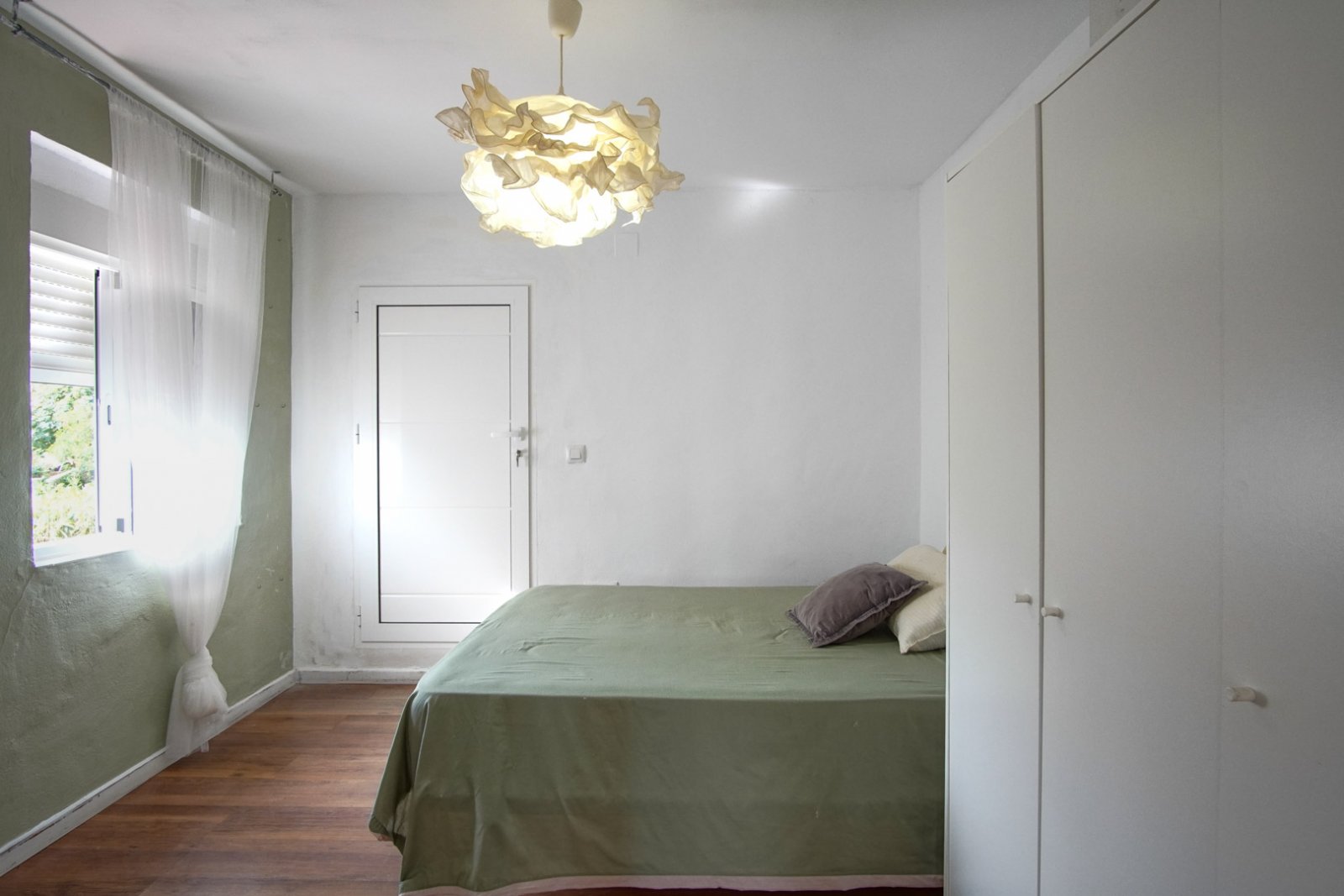 8293DEN Villa und Geschäft mit teilweisem Meerblick zu verkaufen in Las Rotas, Denia.