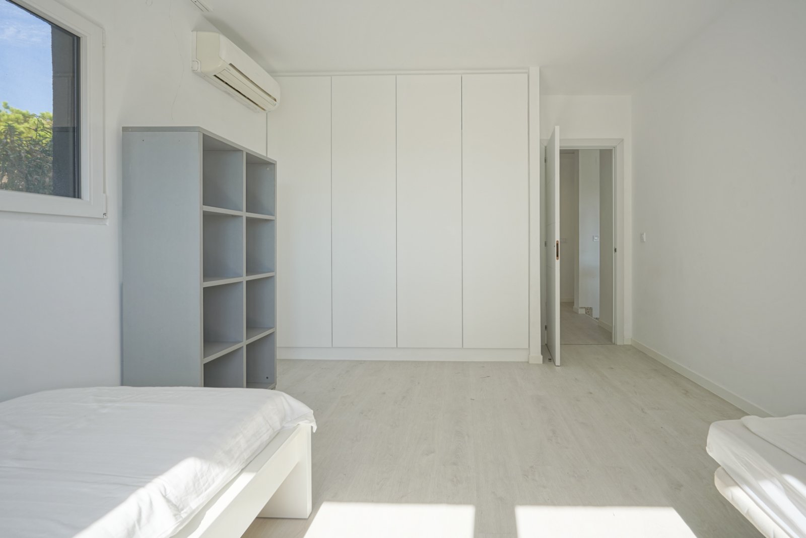 C3XY4574CAL Renovierte Villa mit 5 Schlafzimmern zu verkaufen, 500 m vom Strand und Zentrum von Calpe entfernt