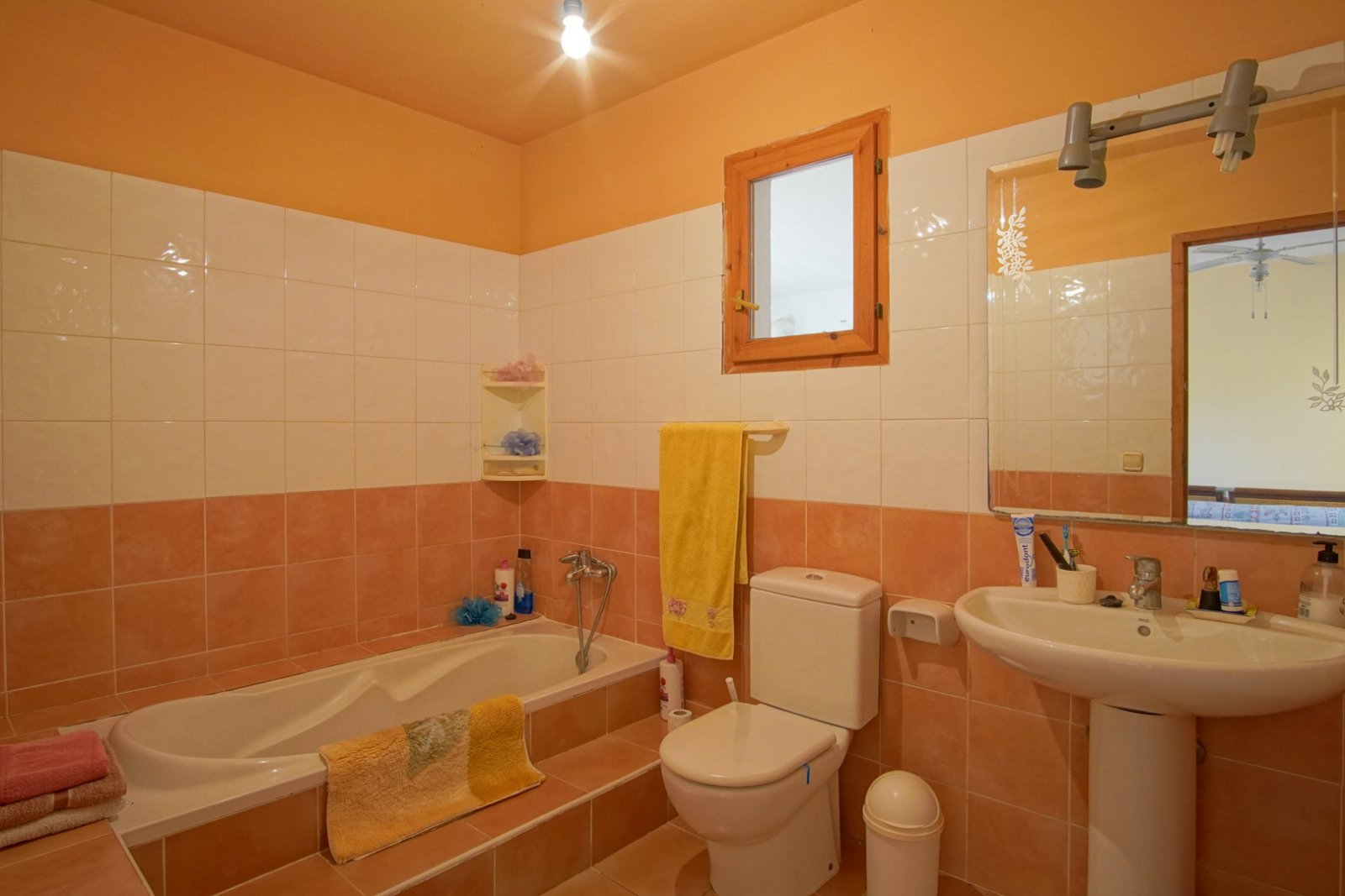 8295PED Villa mit Pool und Talblick in Pedreguer zu verkaufen.