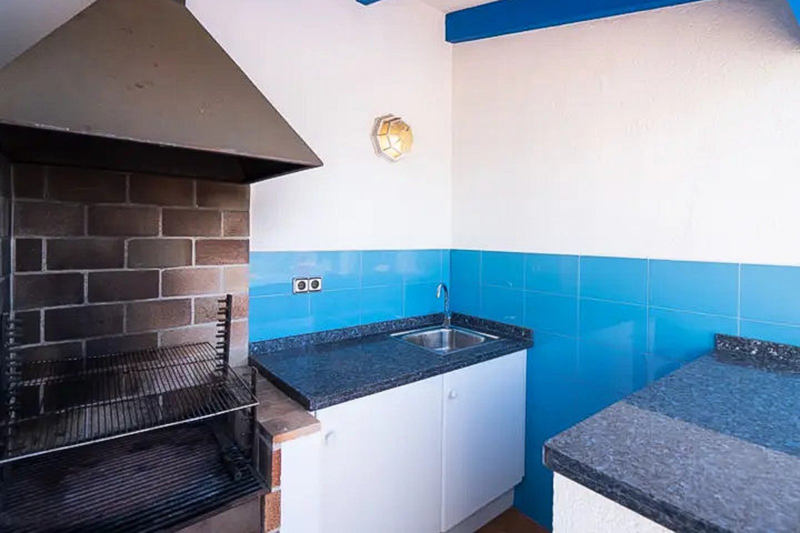 9001MOR Villa mit Pool und Meerblick in Moraira zu verkaufen.