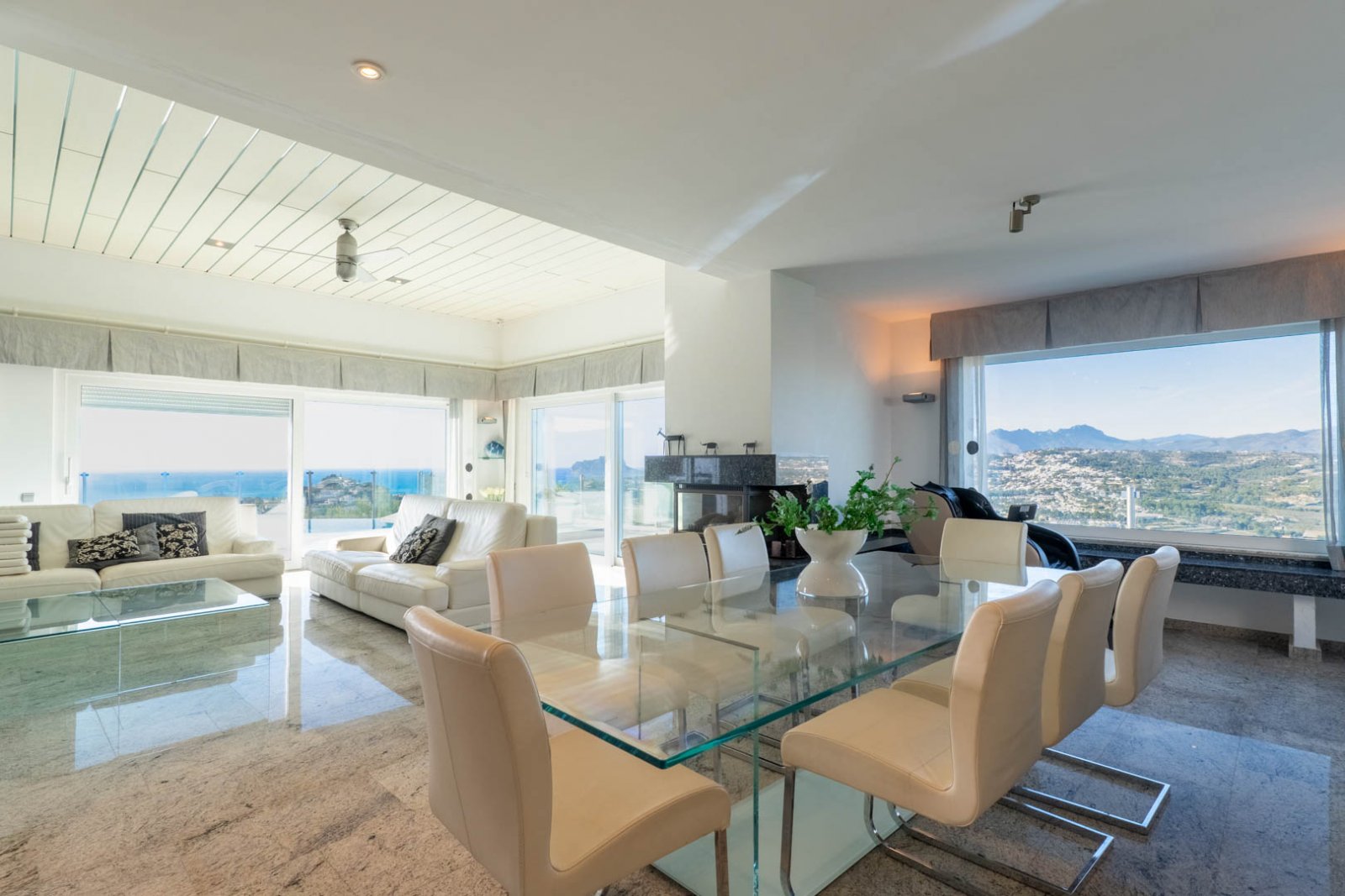 9005MOR Moderne Villa mit spektakulärem Meerblick in Moraira zu verkaufen.