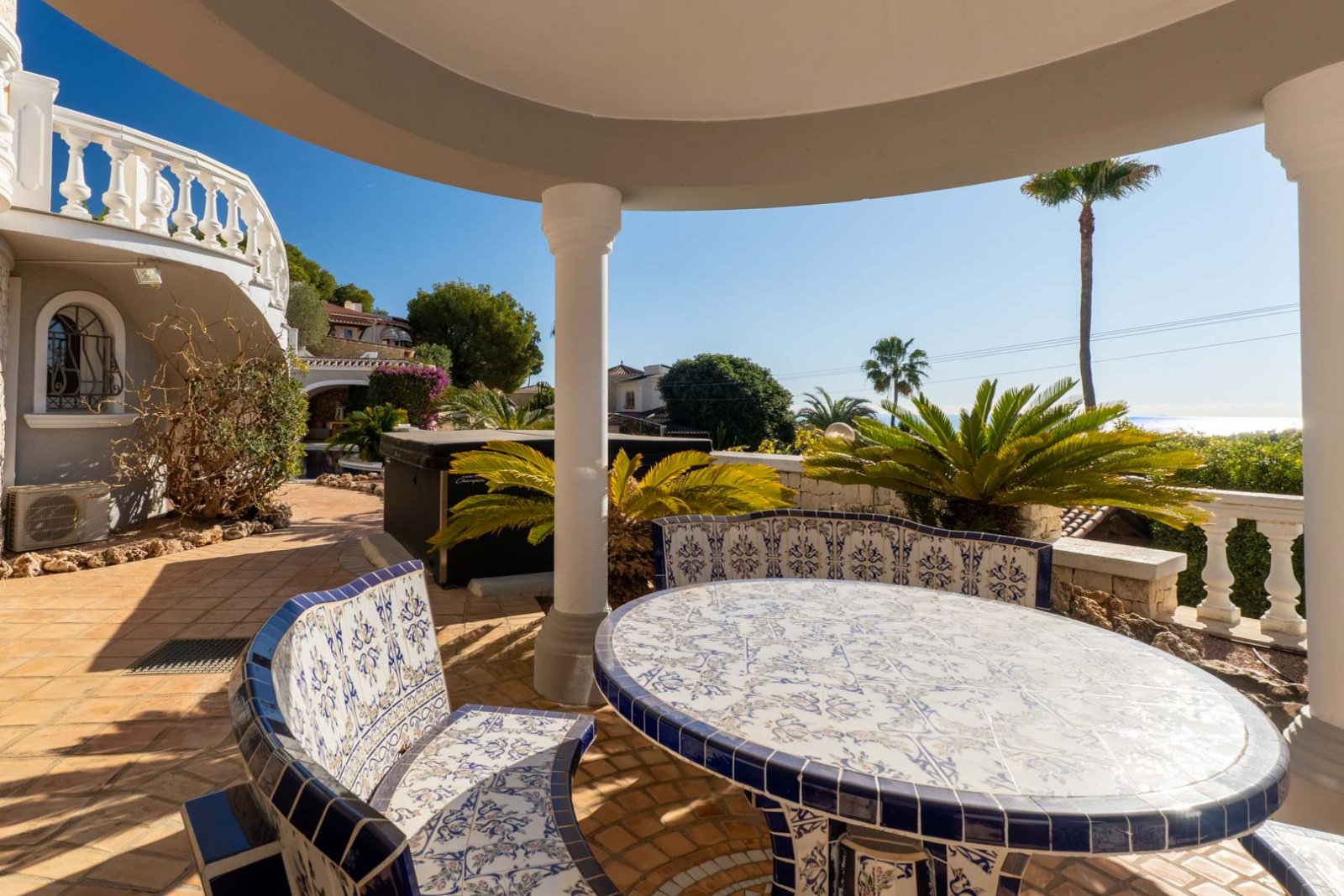 9006BEN Mediterrane Villa mit Panoramablick aufs Meer in Benissa zu verkaufen.