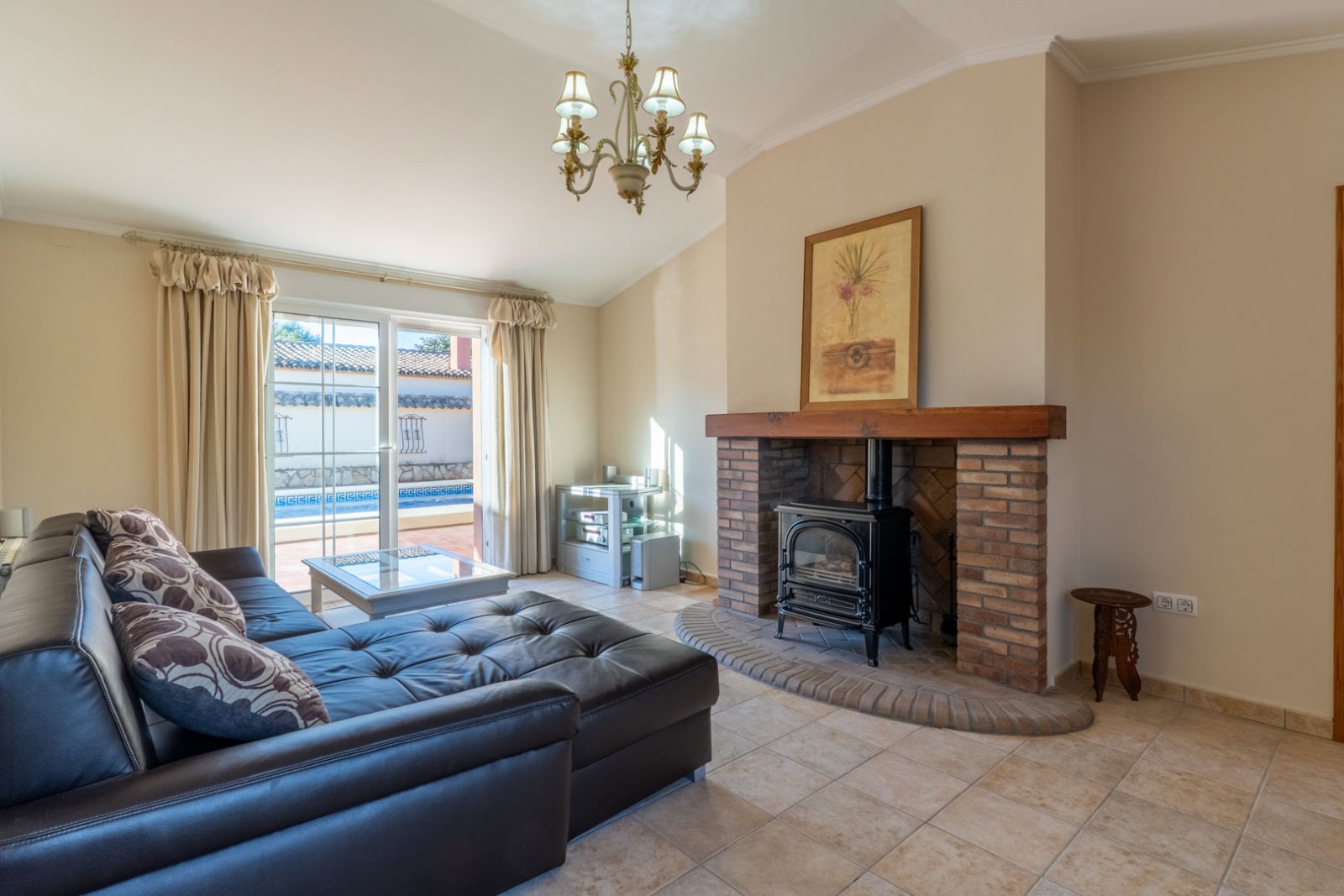 9007JAL Villa im mediterranen Stil zum Verkauf in Jalón.