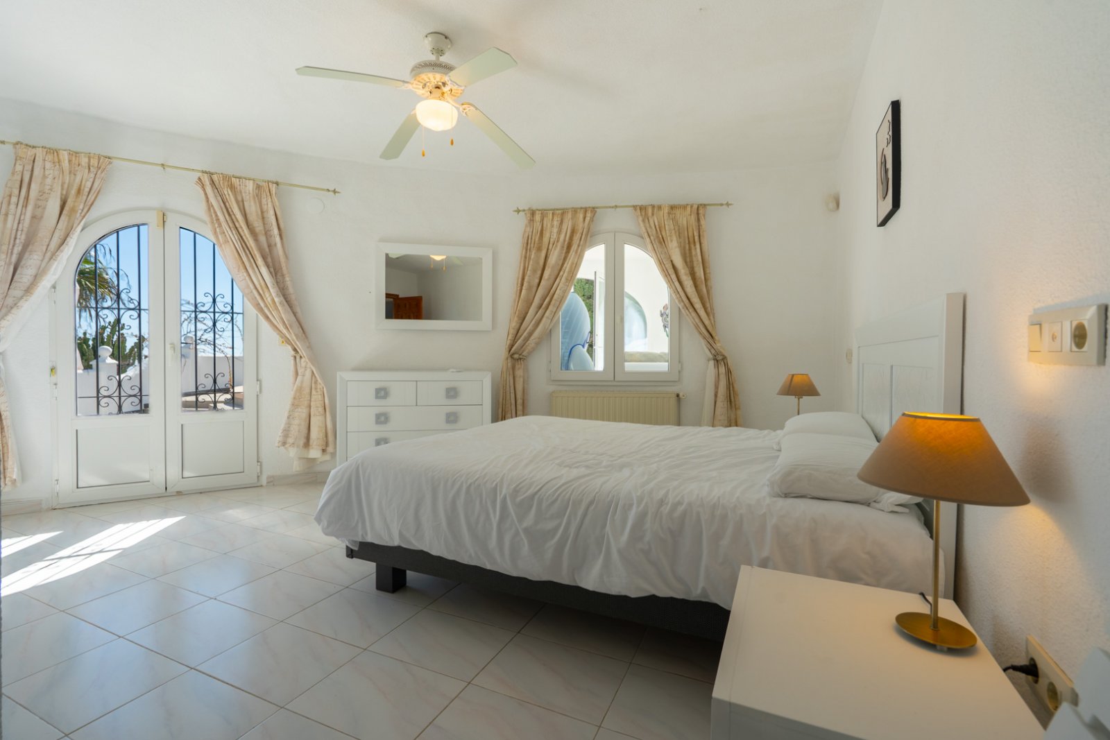 C4XY4635BELL Großzügige Villa mit Panoramablick aufs Meer zu verkaufen in Cumbre del Sol, Benitachell