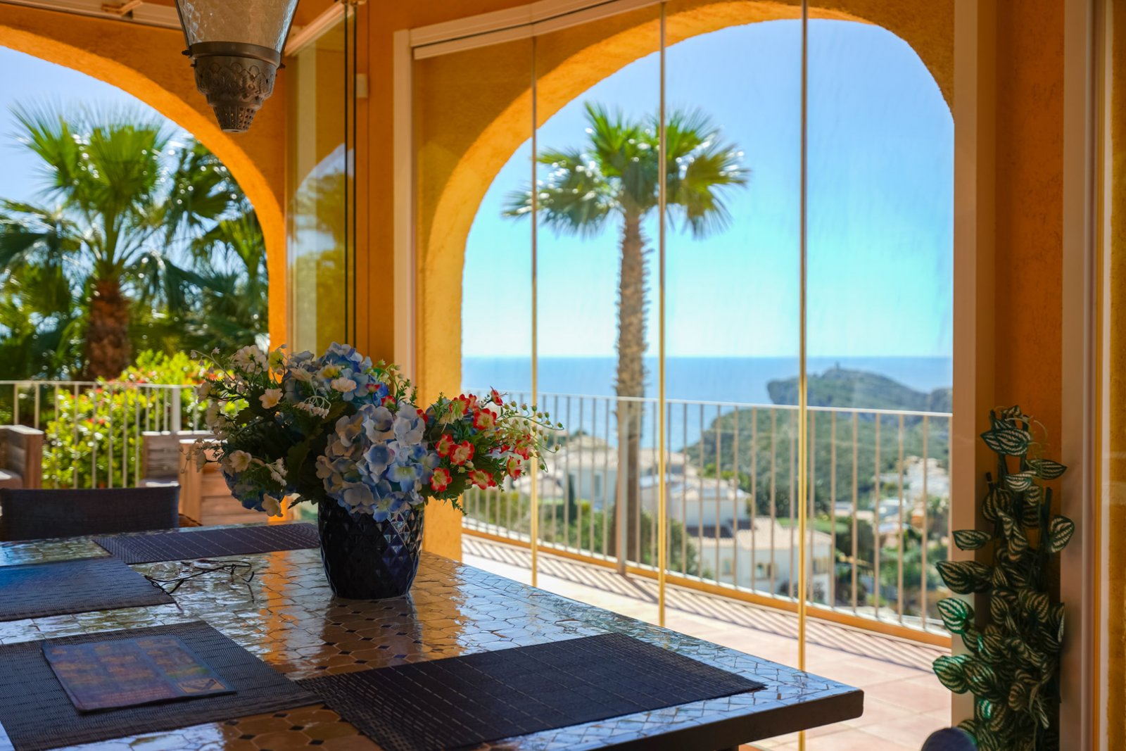 4633BELL Wunderschöne Villa mit Panoramablick aufs Meer zum Verkauf in Cumbre del Sol, Benitachell