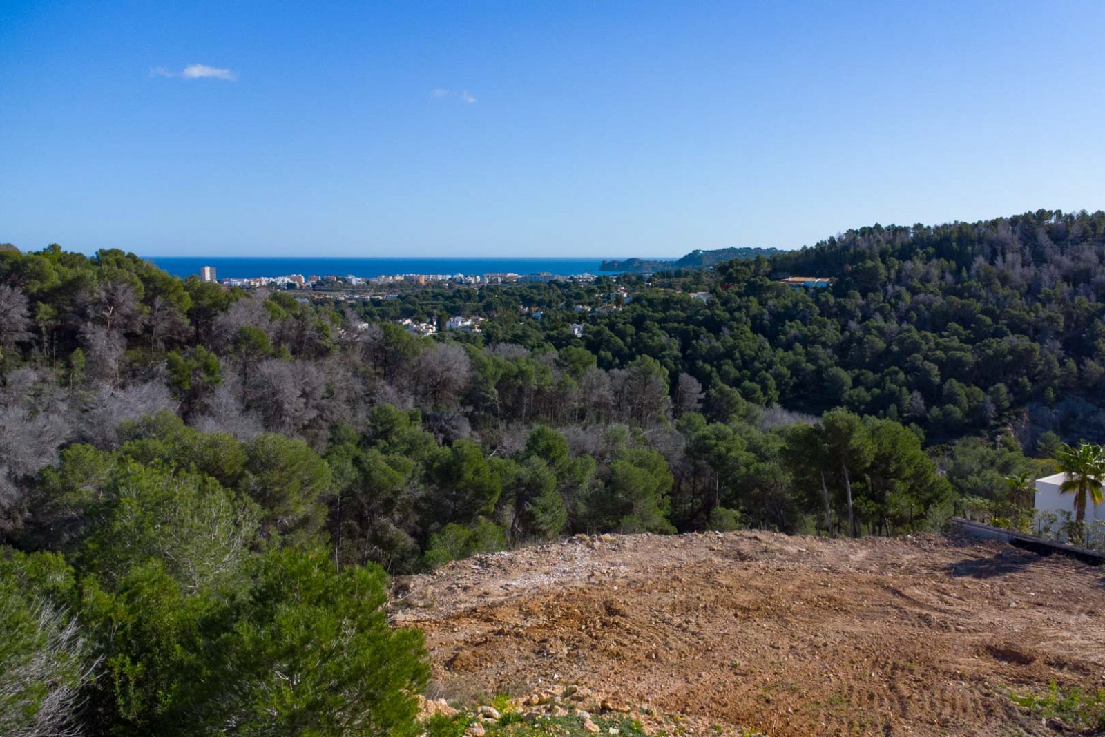 7100JAV Neubau-Villa im Ibiza-Stil mit Baugenehmigung in Jávea zu verkaufen