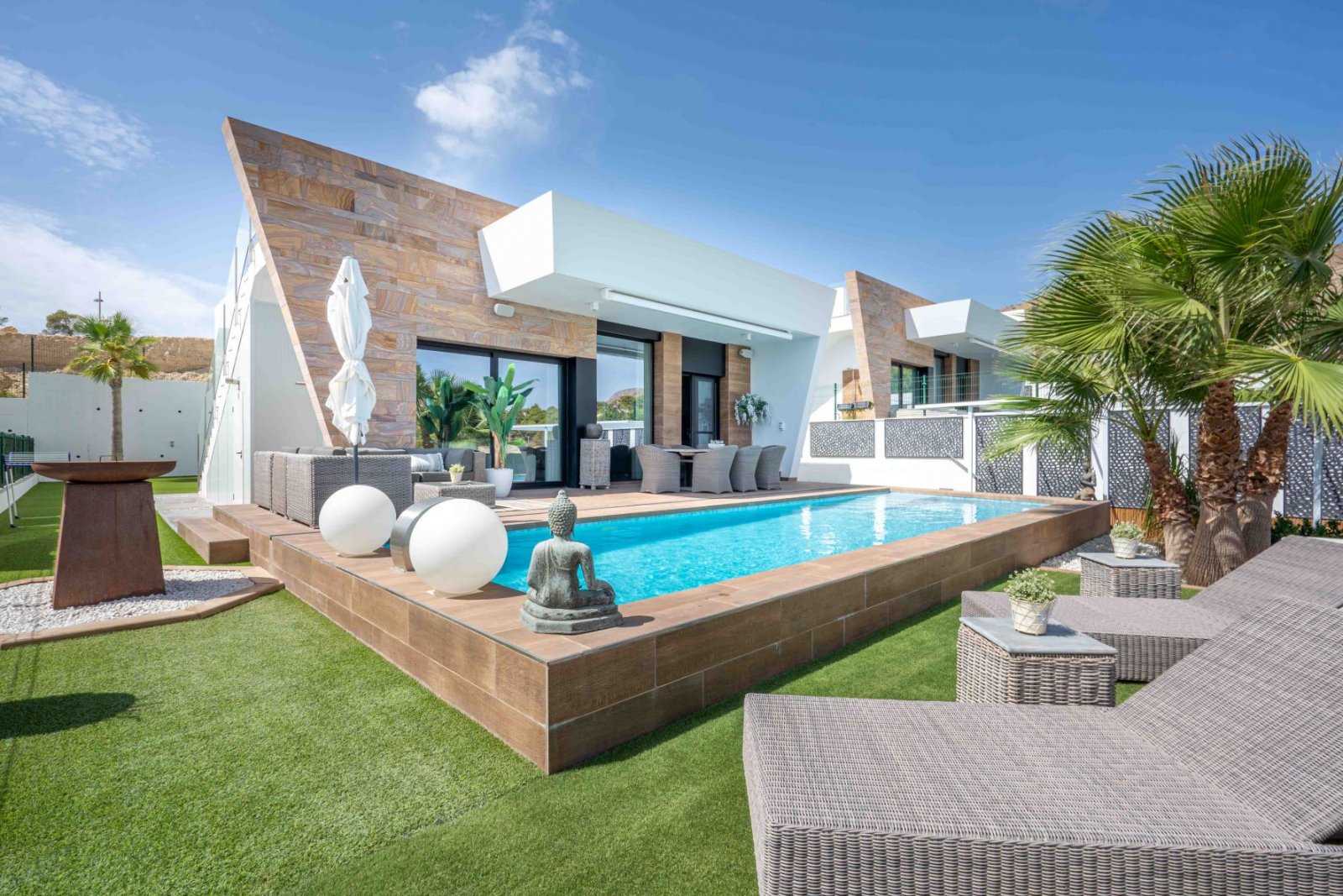 C4XY4117FIN Moderne Villa in Finestrat zu verkaufen