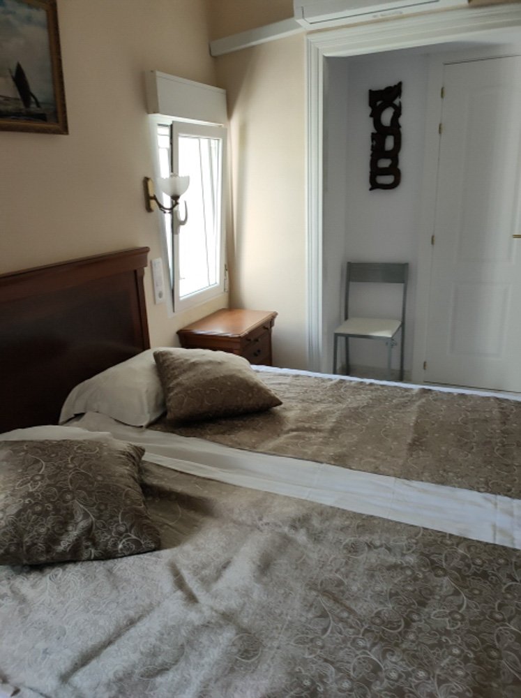 4196JAV Villa mit separater Wohnung zum Verkauf in Jávea