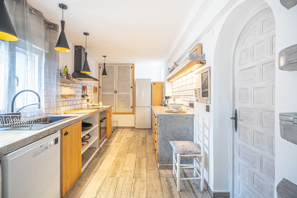 4223CAL Renovierte Villa mit Meerblick und gutem Mietpotenzial zum Verkauf nahe dem Zentrum von Calpe