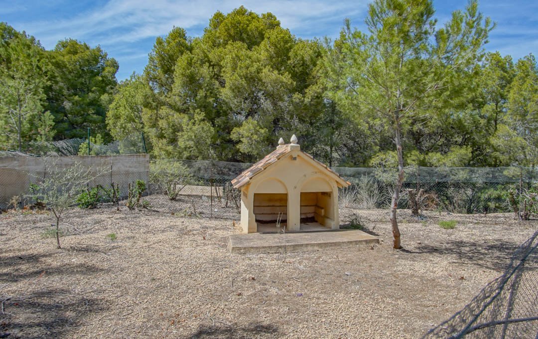 7058NUC Wunderschönes, großes, renoviertes mediterranes Landhaus in La Nucia zu verkaufen
