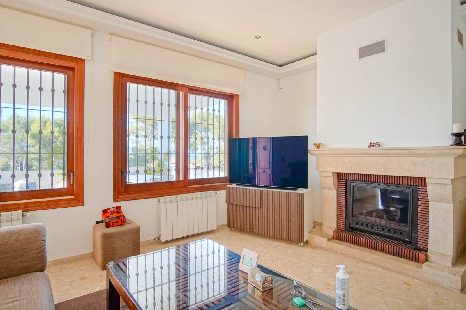 8176DEN Villa mit teilweisem Meerblick zum Verkauf in Las Rotas, Denia