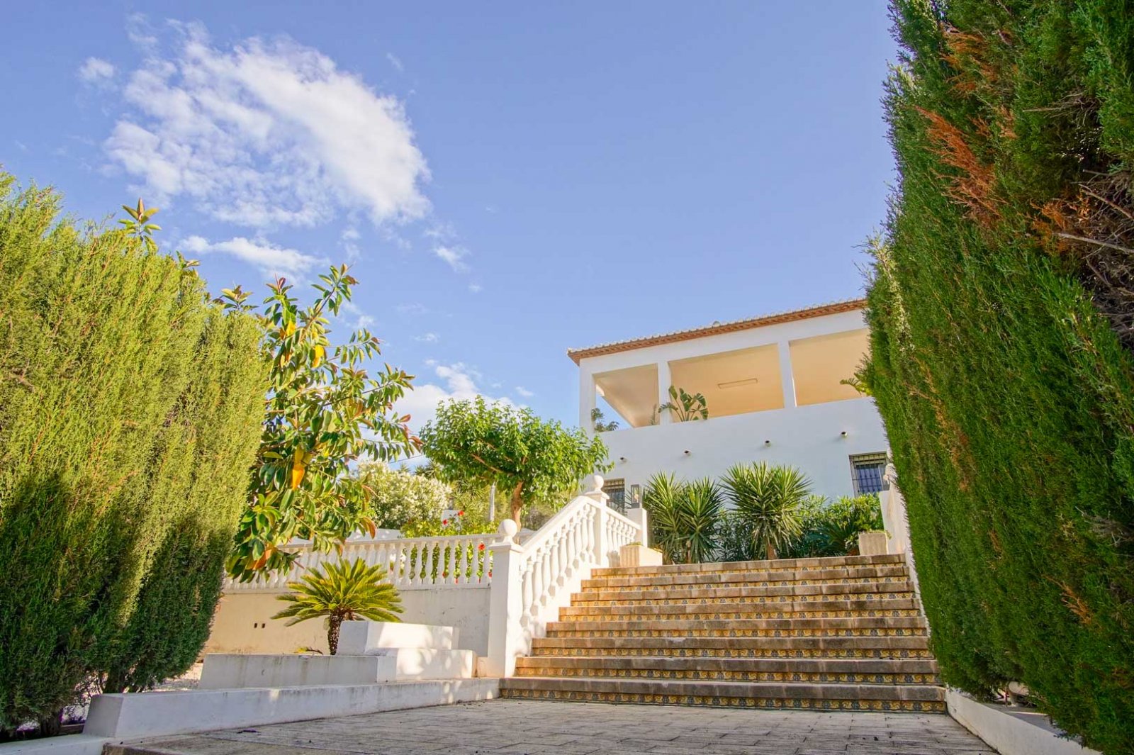 8176DEN Villa mit teilweisem Meerblick zum Verkauf in Las Rotas, Denia