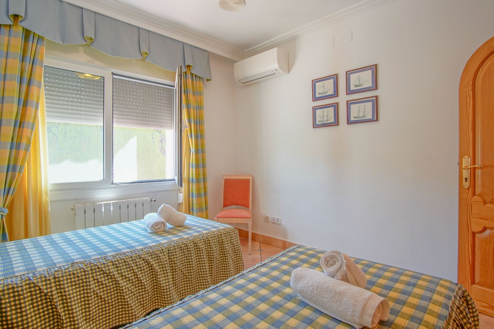 C3XY4422BEN Sehr große Villa mit 3 Gästehäusern auf 11.000 m2 zum Verkauf in Benissa