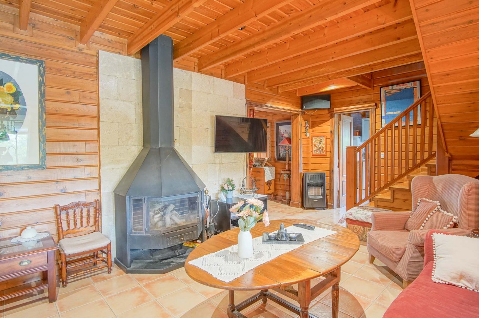 C3XY8197ORB Großer Bauernhof mit viel Land und Stall zum Verkauf in Orba