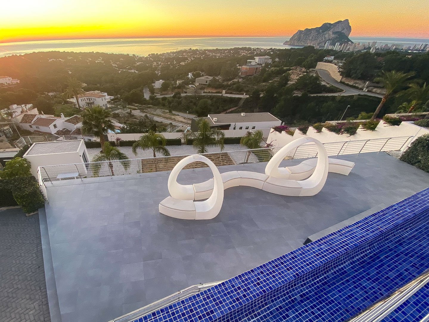 4442BEN Moderne Villa mit atemberaubendem Meerblick in Benissa zu verkaufen