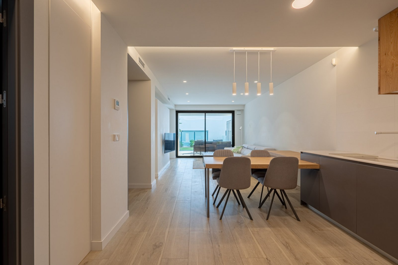 C3XY4476BELL Moderne Wohnung mit zwei Schlafzimmern zu verkaufen in Cumbre del Sol