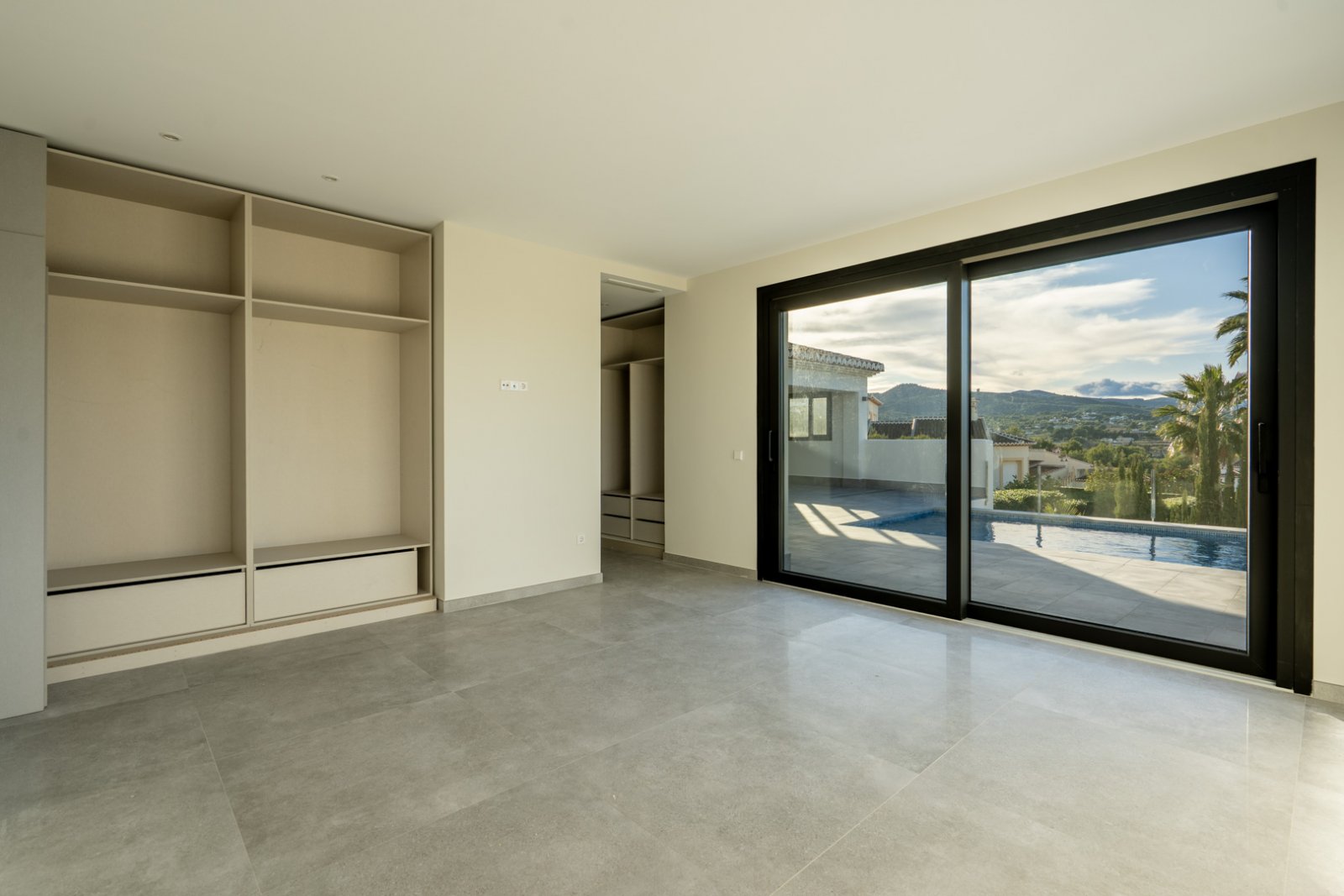 4551JAV Schöne traditionelle Neubauvilla zum Verkauf in Piver, Jávea