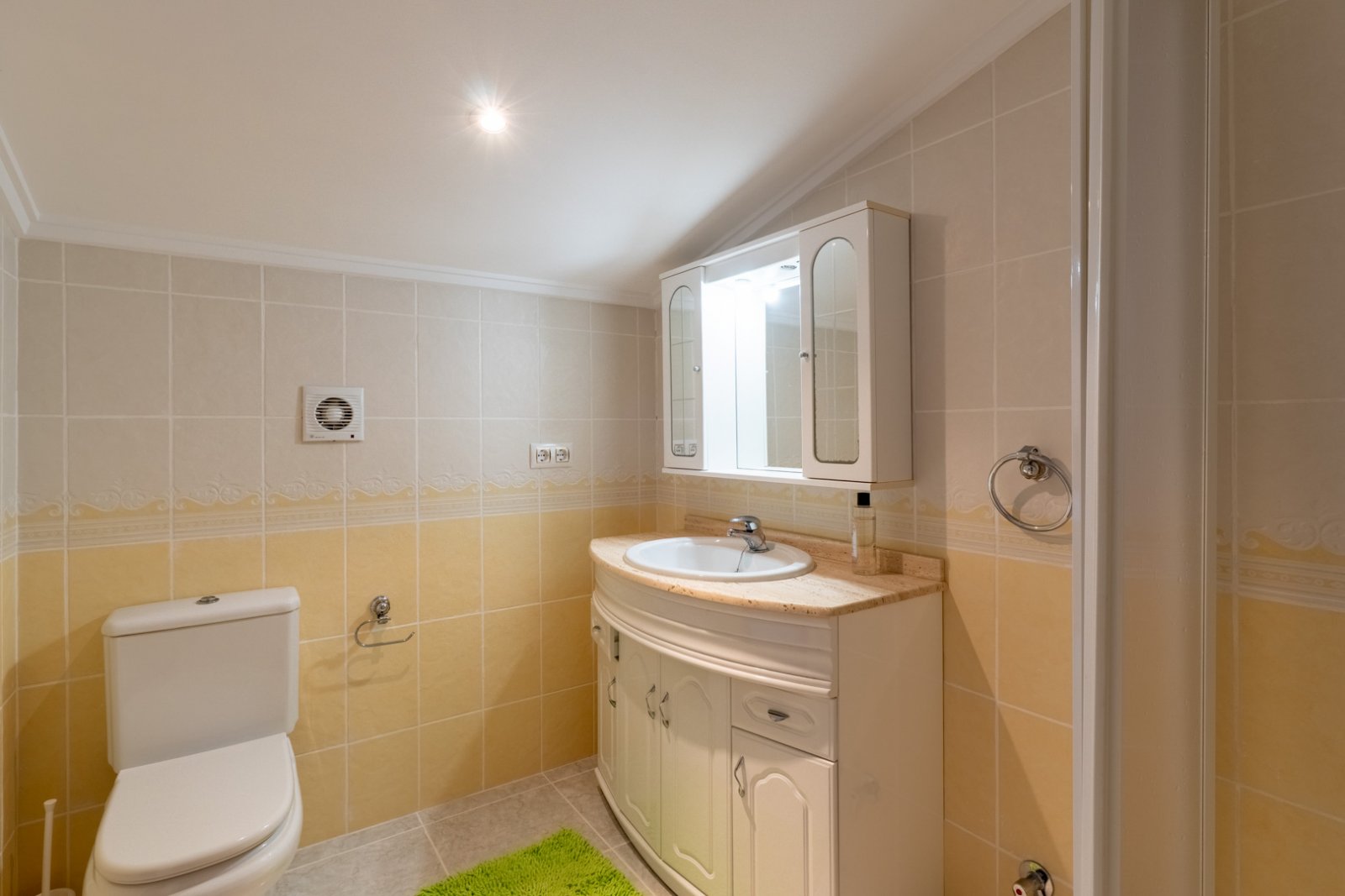 9007JAL Villa im mediterranen Stil zum Verkauf in Jalón.